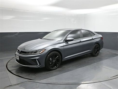 New 2026 Volkswagen Jetta SE image 34