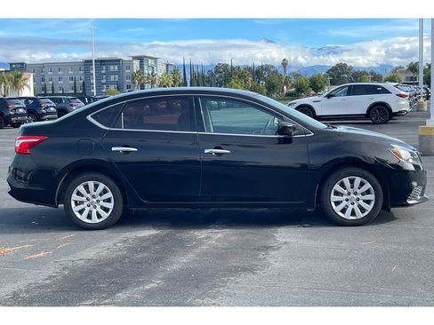 Used 2017 Nissan Sentra SV image 8