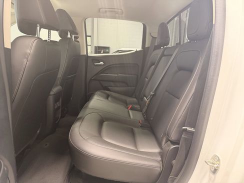 Used 2018 GMC Canyon SLT image 20