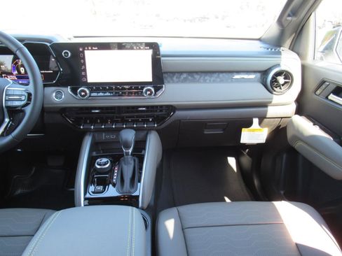 New 2026 Chevrolet Colorado ZR2 AWD/4WD image 14