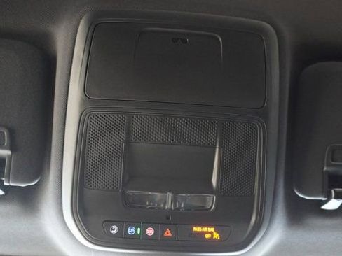 New 2026 GMC Terrain Elevation w/ Elevation Premium Package image 36