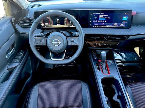 New 2026 Nissan Kicks SR FWD image 16
