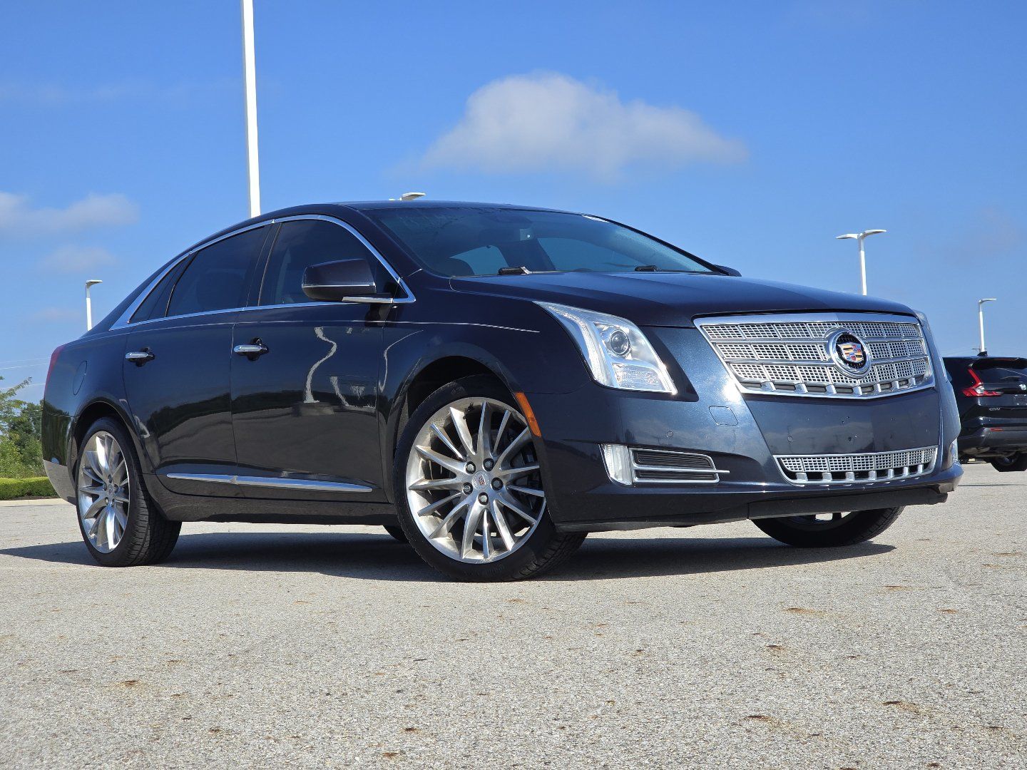 Used 2013 Cadillac XTS Platinum FWD image 1