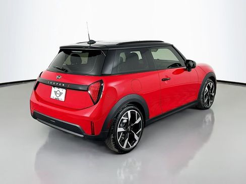 Certified 2025 MINI Cooper S image 5