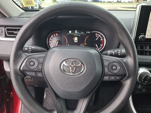 Certified 2025 Toyota RAV4 XLE AWD/4WD image 17