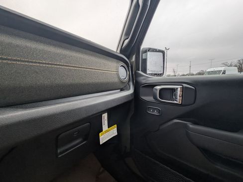 New 2026 Jeep Gladiator Sport AWD/4WD image 34