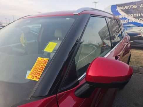 Used 2023 Mitsubishi Outlander SEL image 8