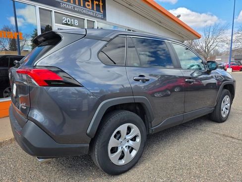 Used 2022 Toyota RAV4 LE image 8