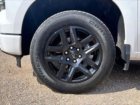 Used 2024 Chevrolet Silverado 1500 RST w/ Z71 Off-Road Package AWD/4WD image 34
