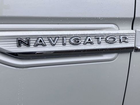 Certified 2022 Lincoln Navigator Reserve image 13
