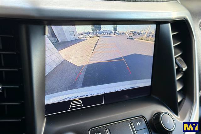 Used 2021 GMC Acadia SLE w/ Driver Convenience Package FWD image 24