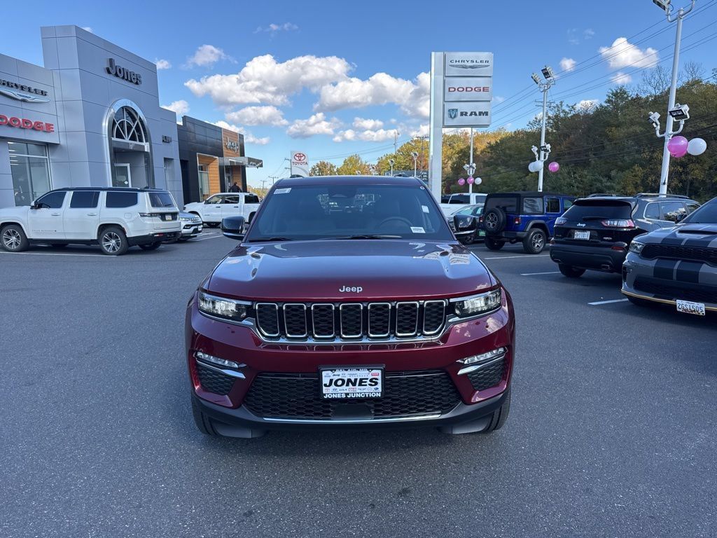 New 2025 Jeep Grand Cherokee Limited w/ MOPAR Finishing Package AWD/4WD image 3