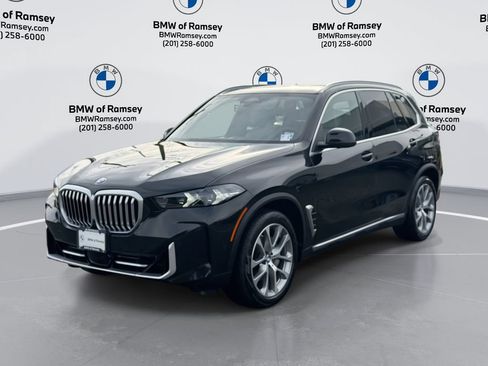 Used 2024 BMW X5 xDrive40i AWD/4WD image 1