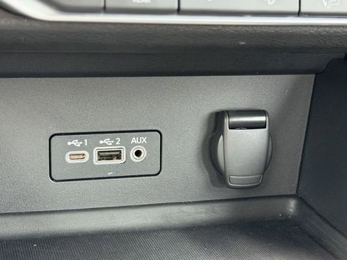 Certified 2021 Nissan Sentra SV FWD image 18