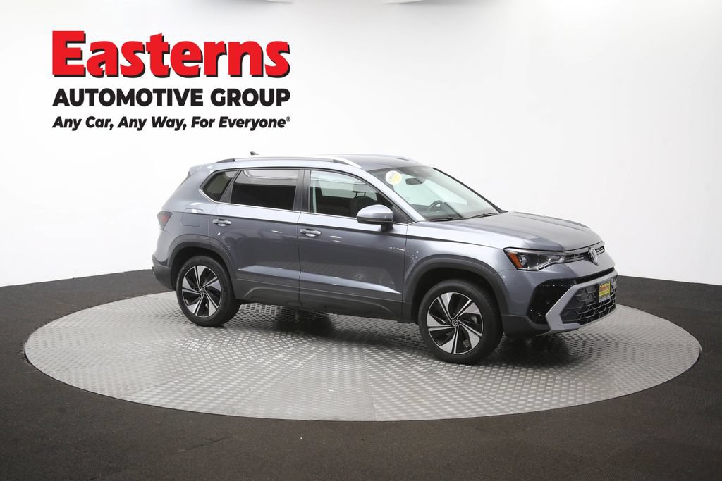 Used 2025 Volkswagen Taos SE AWD/4WD image 47