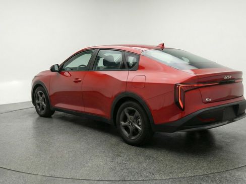 Used 2025 Kia K4 LXS image 6