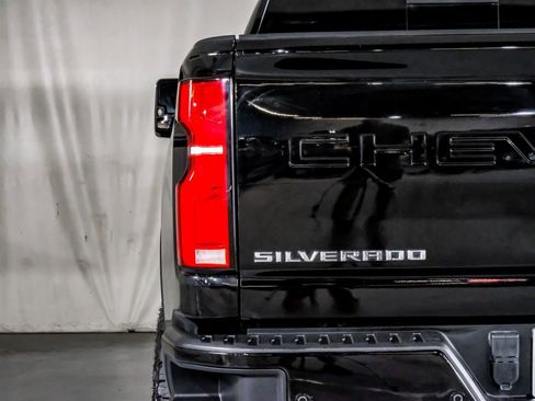 Used 2024 Chevrolet Silverado 2500 High Country w/ High Country Premium Package image 44