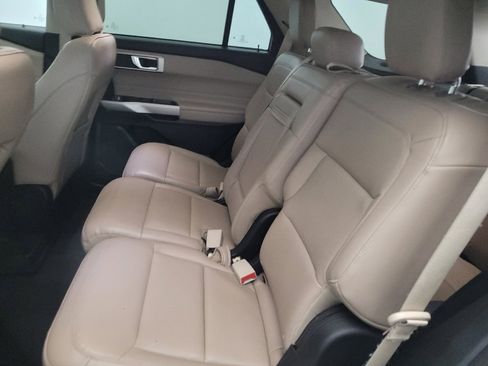 Used 2023 Ford Explorer XLT w/ Equipment Group 202A image 18