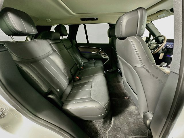 Used 2025 Land Rover Range Rover SE AWD/4WD image 26