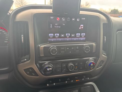 Used 2016 GMC Sierra 2500 Denali image 6