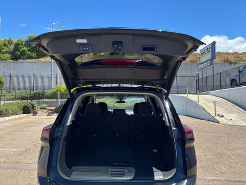 Used 2025 Nissan Rogue SV AWD/4WD image 33