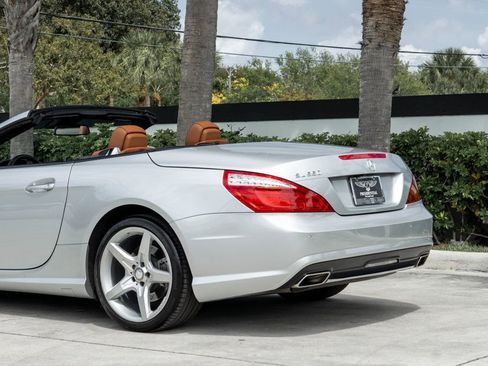 Used 2016 Mercedes-Benz SL 550 image 6
