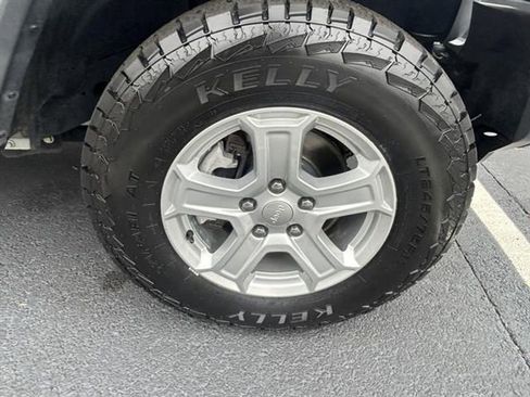 Used 2021 Jeep Wrangler Unlimited Sport image 33