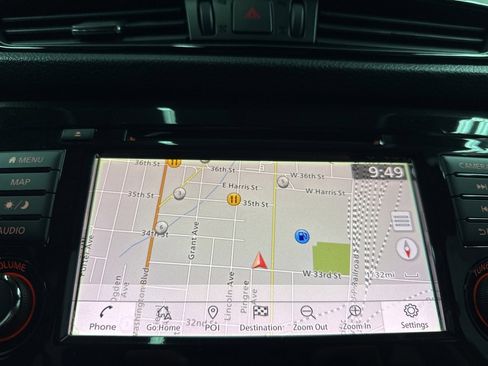 Used 2018 Nissan Rogue SV w/ Premium Package image 27