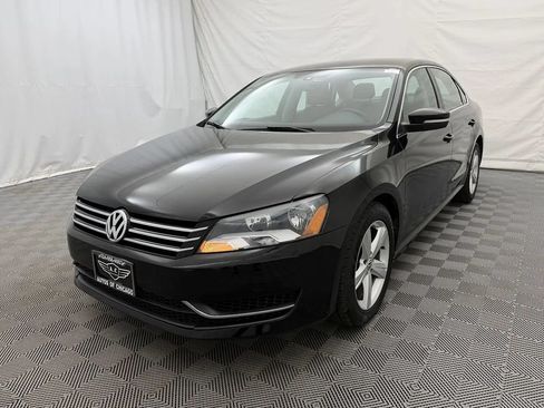 Used 2013 Volkswagen Passat 2.5 SE FWD image 2