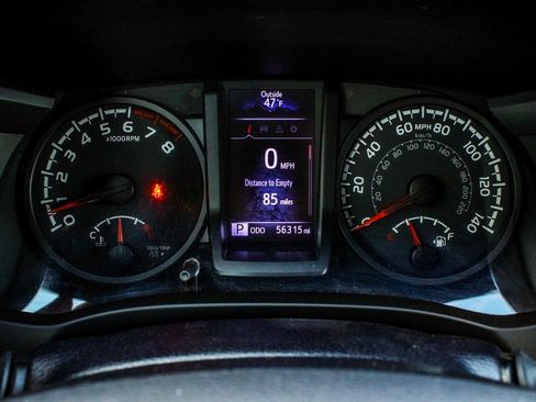 Used 2020 Toyota Tacoma SR image 16