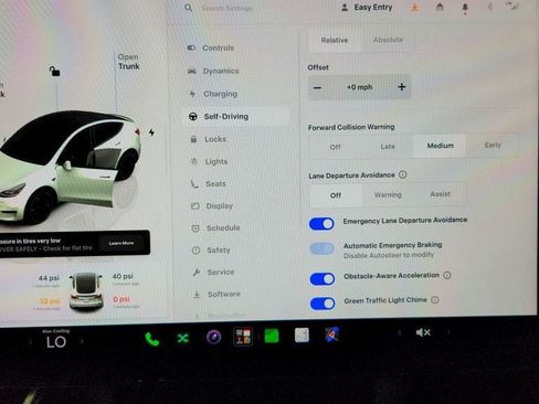 Used 2024 Tesla Model Y Performance AWD/4WD image 21