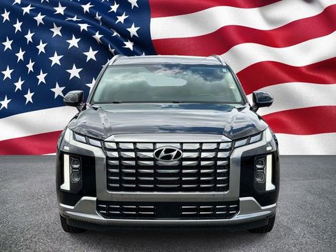 Used 2024 Hyundai Palisade Calligraphy FWD image 3