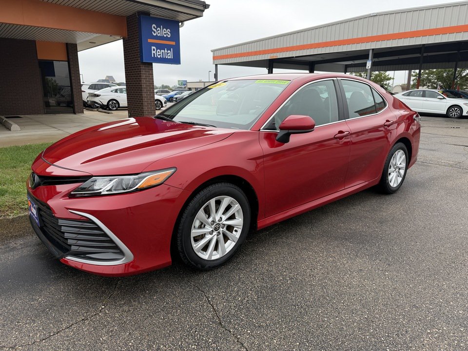 Used 2024 Toyota Camry LE AWD/4WD image 1