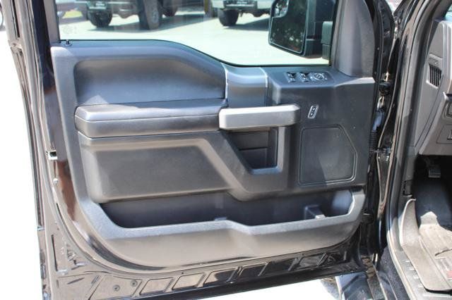 Used 2017 Ford F150 XLT w/ Equipment Group 302A Luxury AWD/4WD image 39
