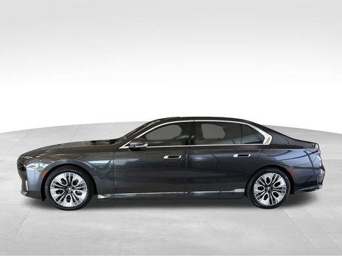 Used 2023 BMW i7 xDrive60 image 6