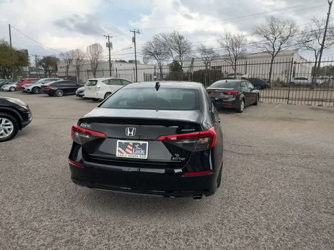 Used 2023 Honda Civic Sport image 7