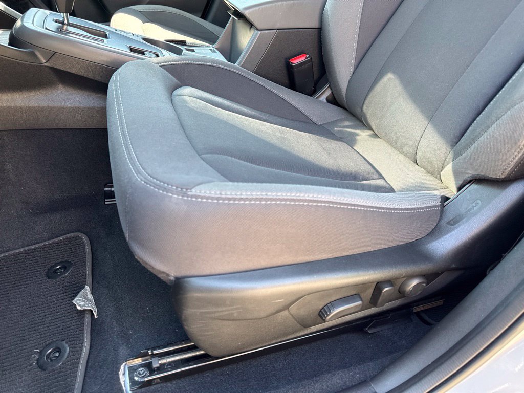 Used 2025 Subaru Crosstrek 2.5i Premium AWD/4WD image 19