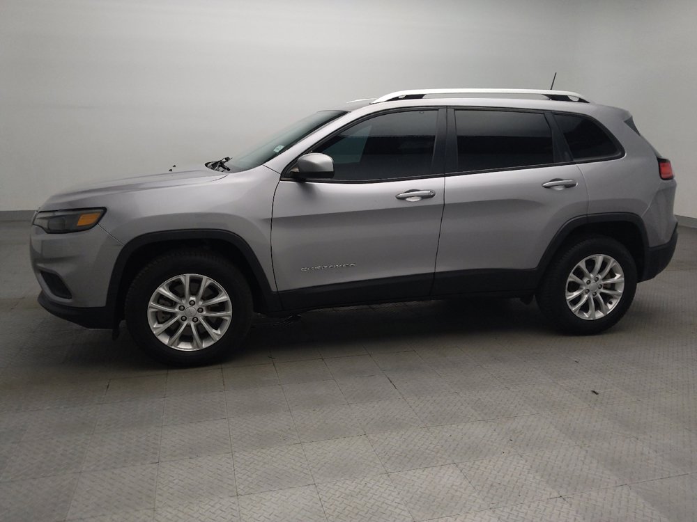 Used 2020 Jeep Cherokee Latitude FWD image 2