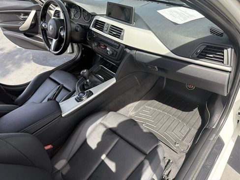 Used 2014 BMW 320i Sedan RWD image 23