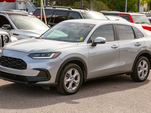 Used 2024 Honda HR-V LX image 9