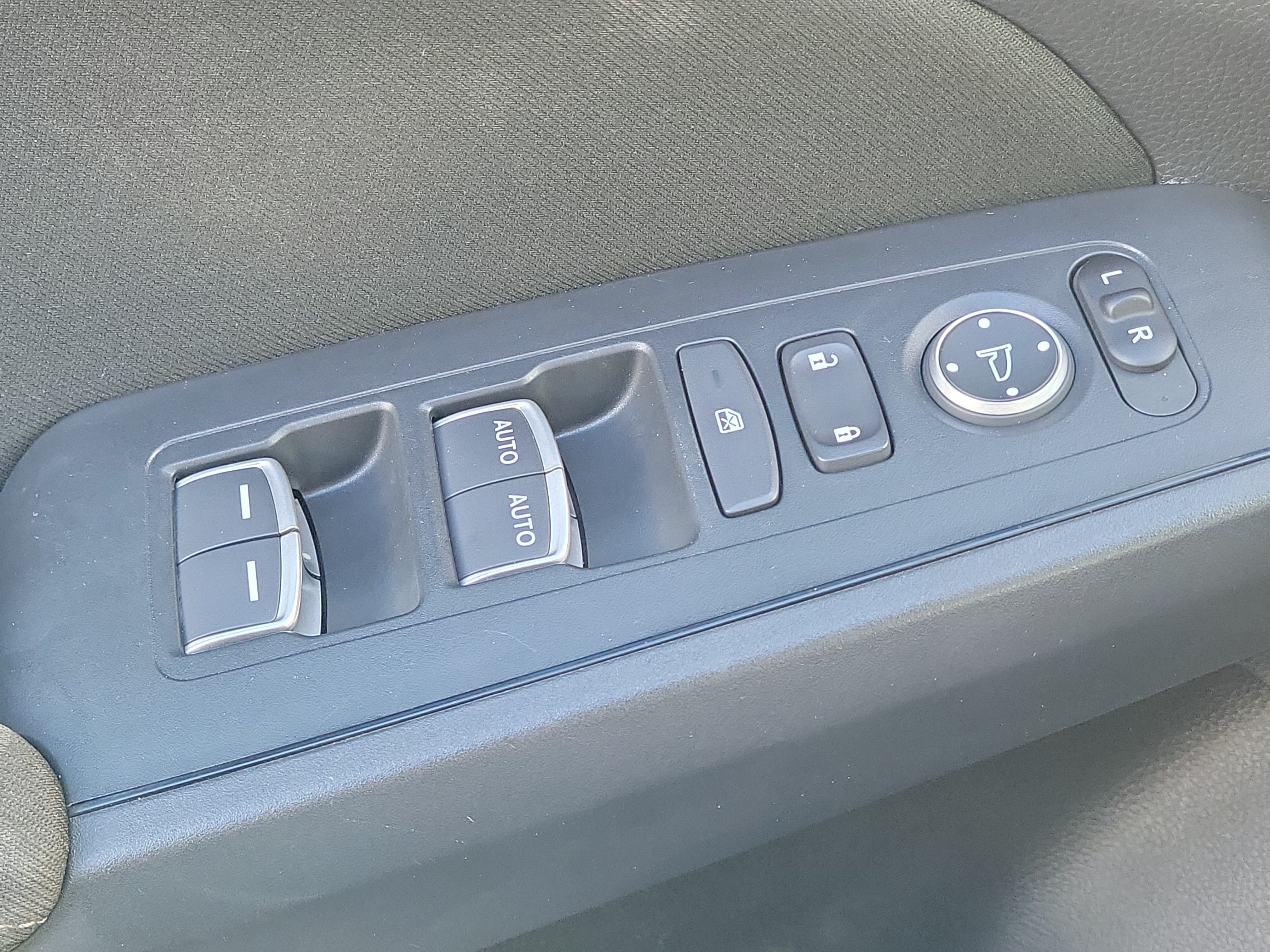 Used 2025 Honda Civic LX image 29