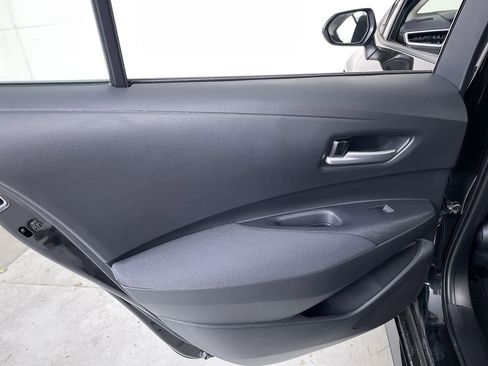 Used 2020 Toyota Corolla LE FWD image 18