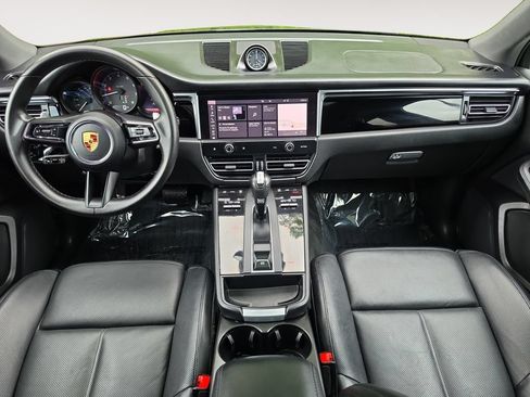 Used 2023 Porsche Macan AWD/4WD image 10