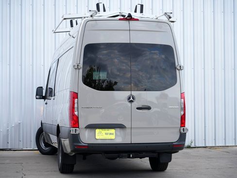 Used 2023 Mercedes-Benz Sprinter 2500 image 6