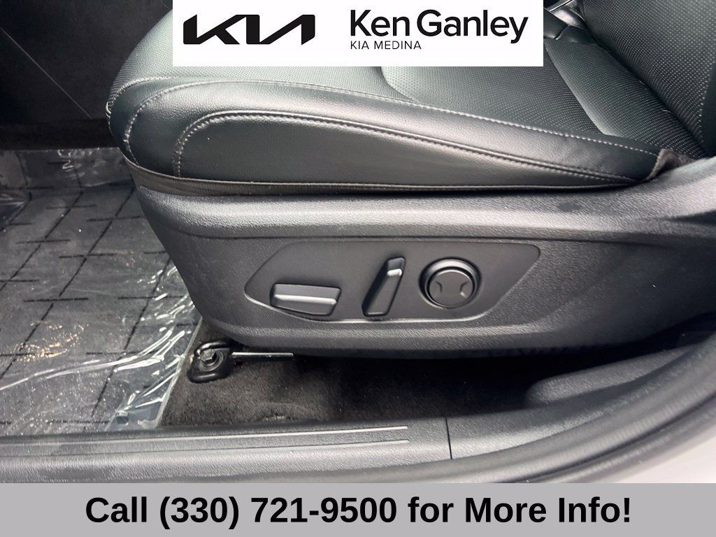Certified 2024 Kia Sportage EX FWD image 26