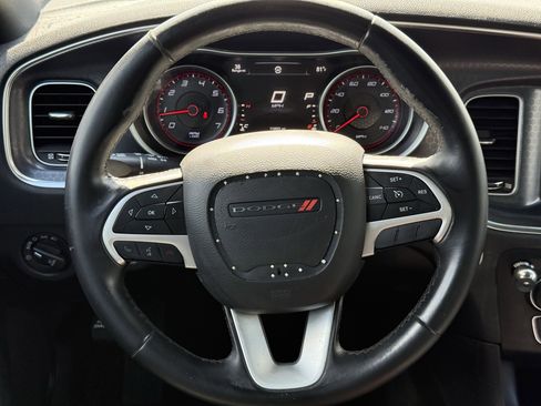 Used 2016 Dodge Charger SXT image 15