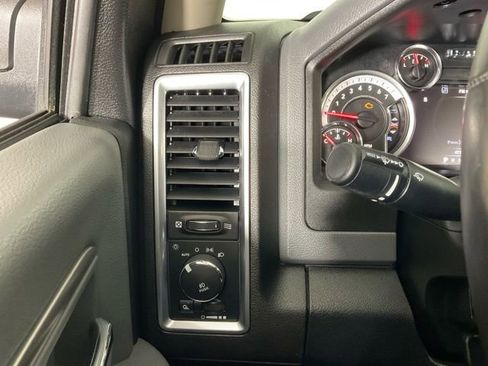 Used 2018 RAM 1500 Big Horn image 25