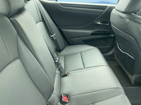 Used 2022 Lexus ES 350 w/ Premium Package image 9