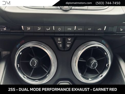 Used 2016 Chevrolet Camaro SS RWD image 33