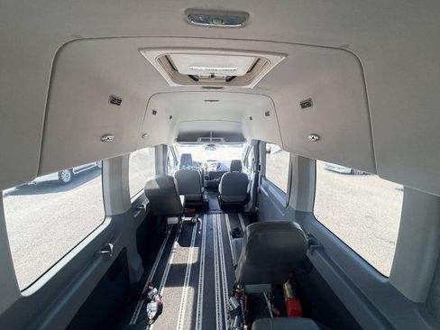 Used 2016 Ford Transit 350 XL RWD image 17